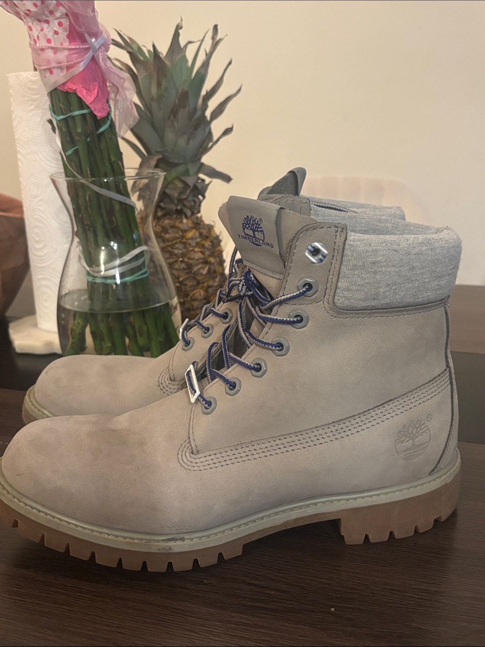 Timberland Men’s Gray Nubuck Work Boots with Blue Laces - Picture 3 of 5